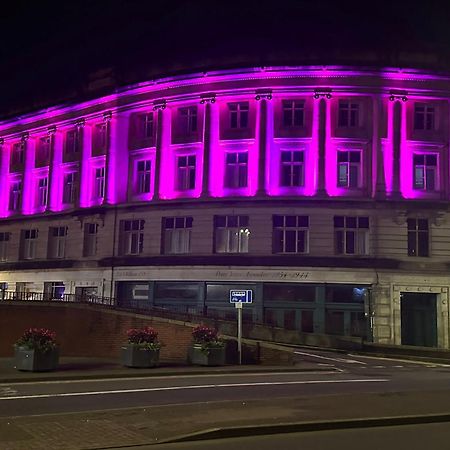 Belvilla Newport City Centre Hotel - Lifestyle Eksteriør billede