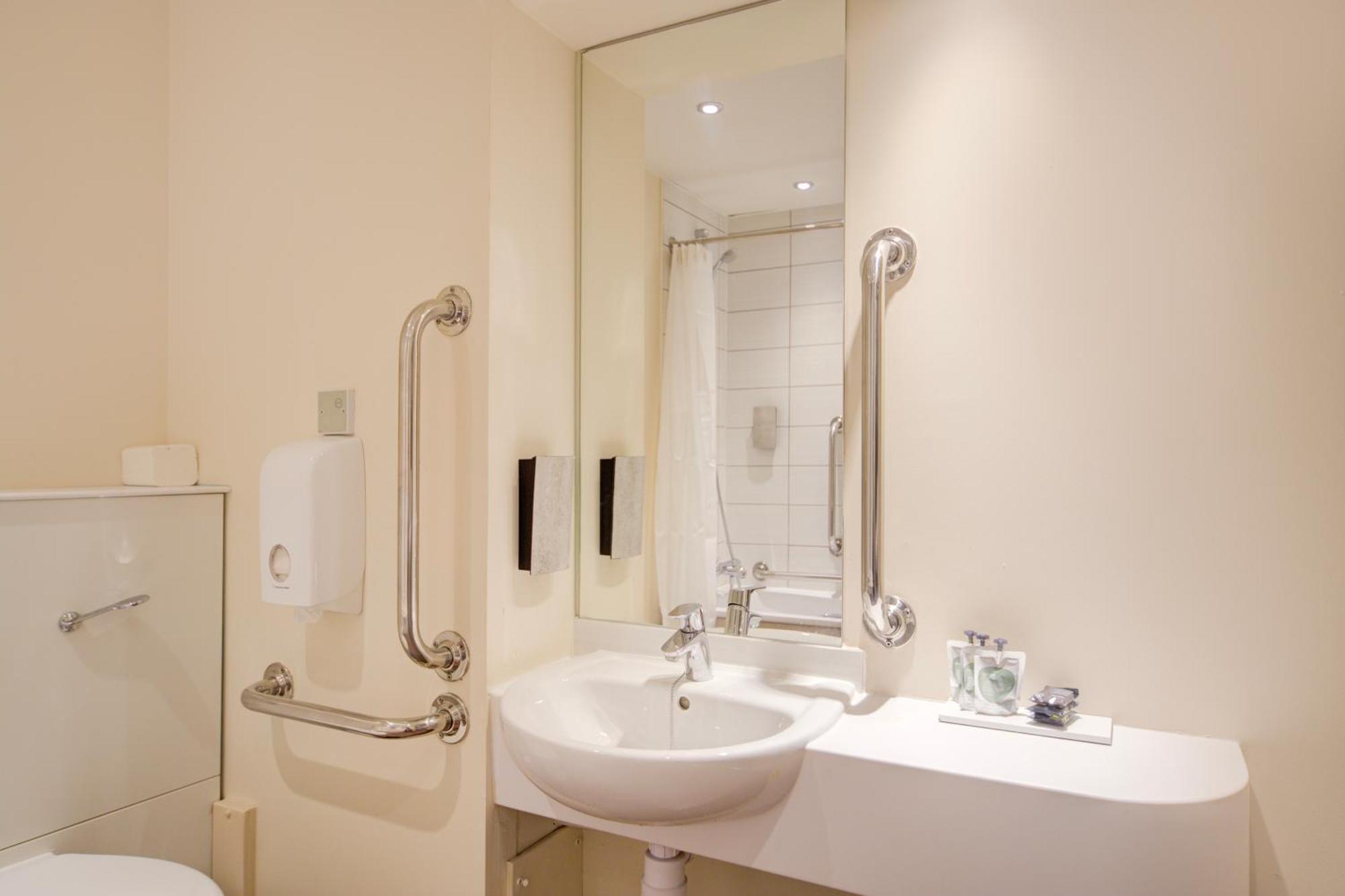 Belvilla Newport City Centre Hotel - Lifestyle Eksteriør billede