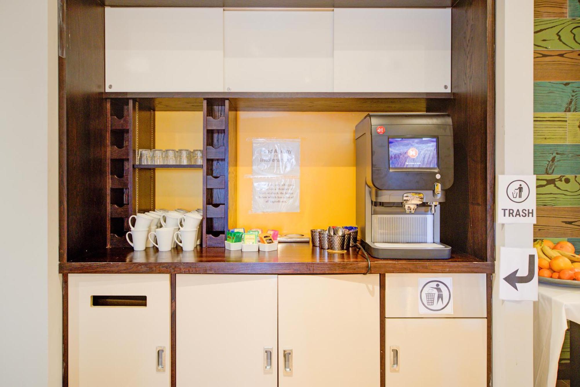 Belvilla Newport City Centre Hotel - Lifestyle Eksteriør billede